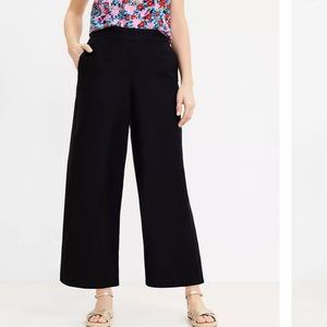 LOFT Curvy side zip cropped wide leg pants